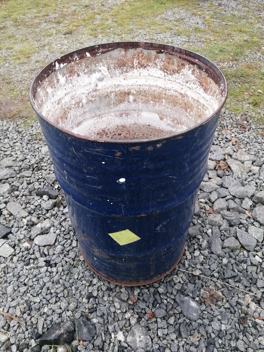 Plechové sudy 200L - 2