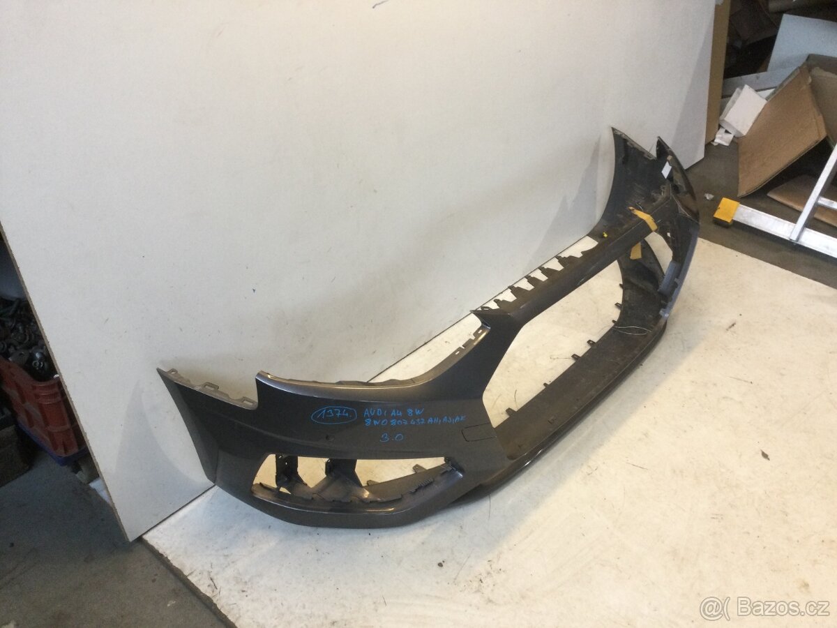 Přední nárazník Audi A4 8W - 2