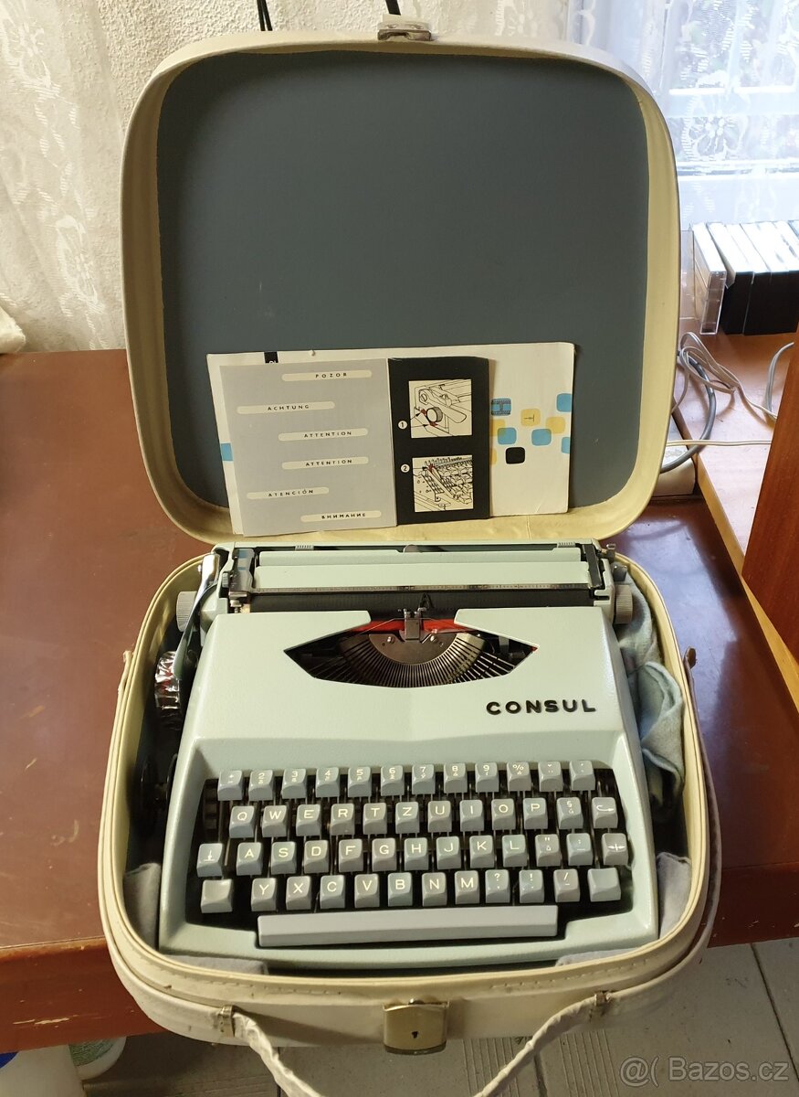 Psací stroj Consul - 2