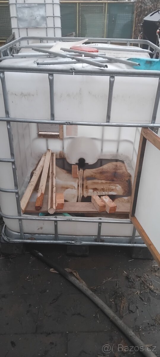 Kurnik z IBC nádrže - 2