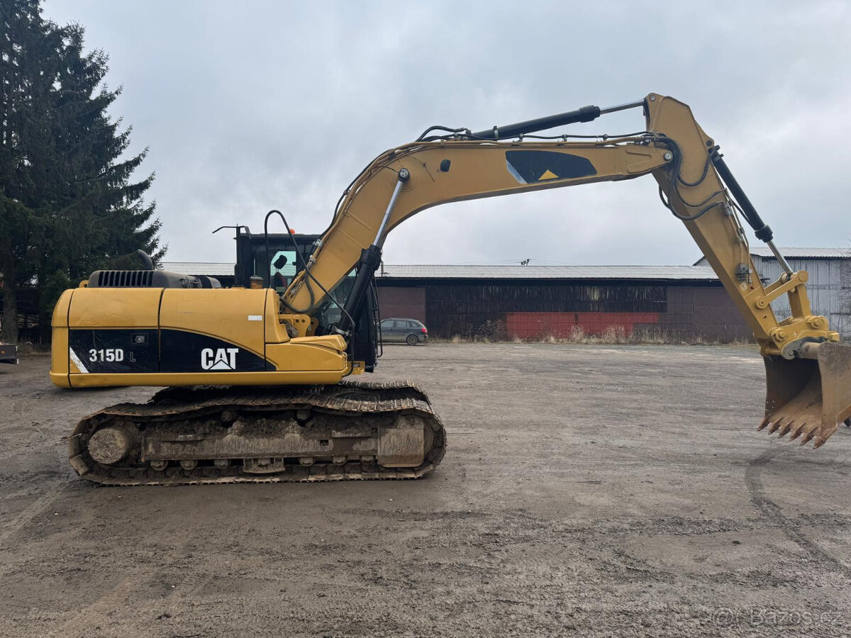 Pásový bagr Caterpillar 315D - 2