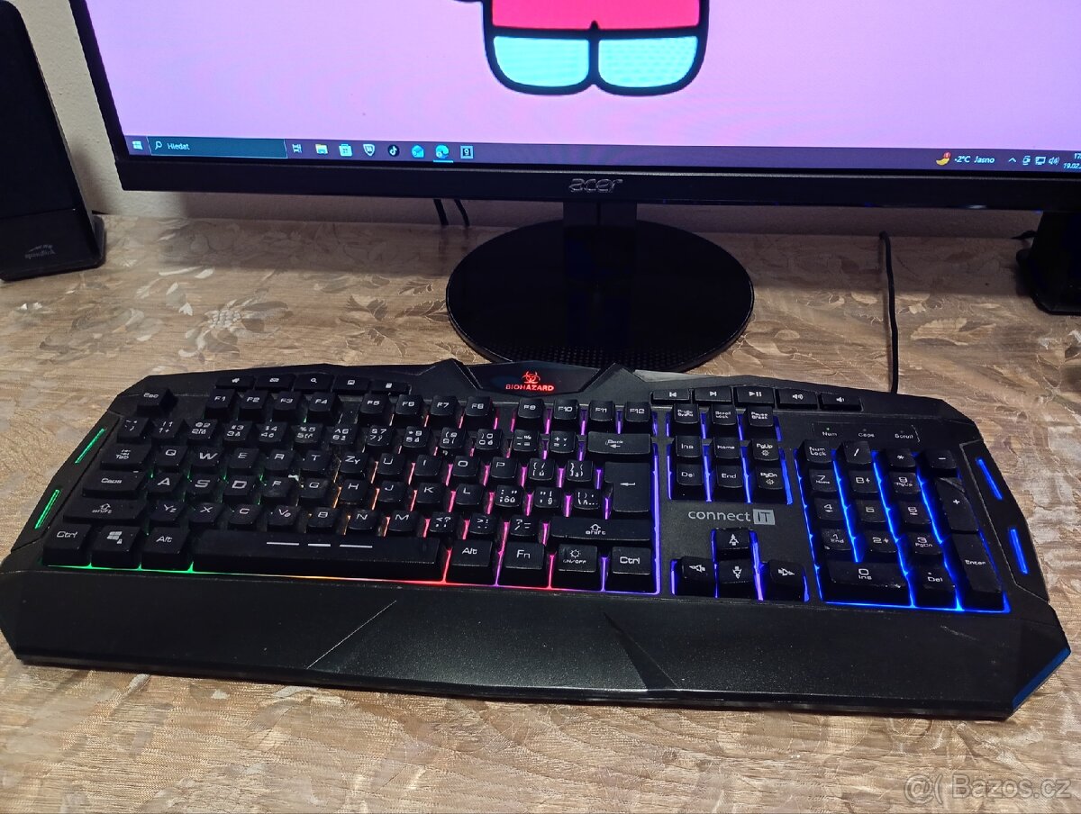 Stolní počítač - 2