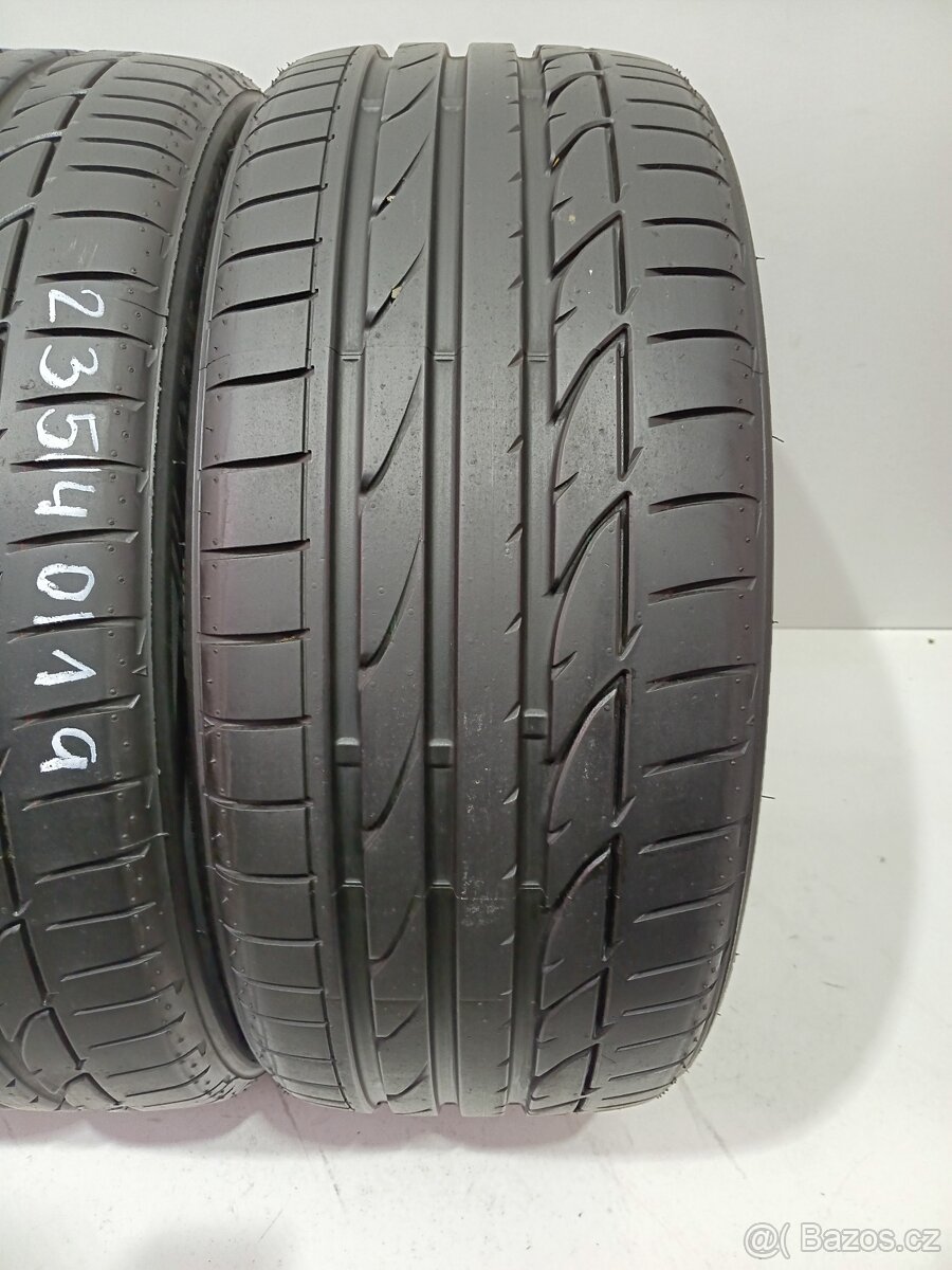 Letní pneu 235/40/19 Bridgestone - 2