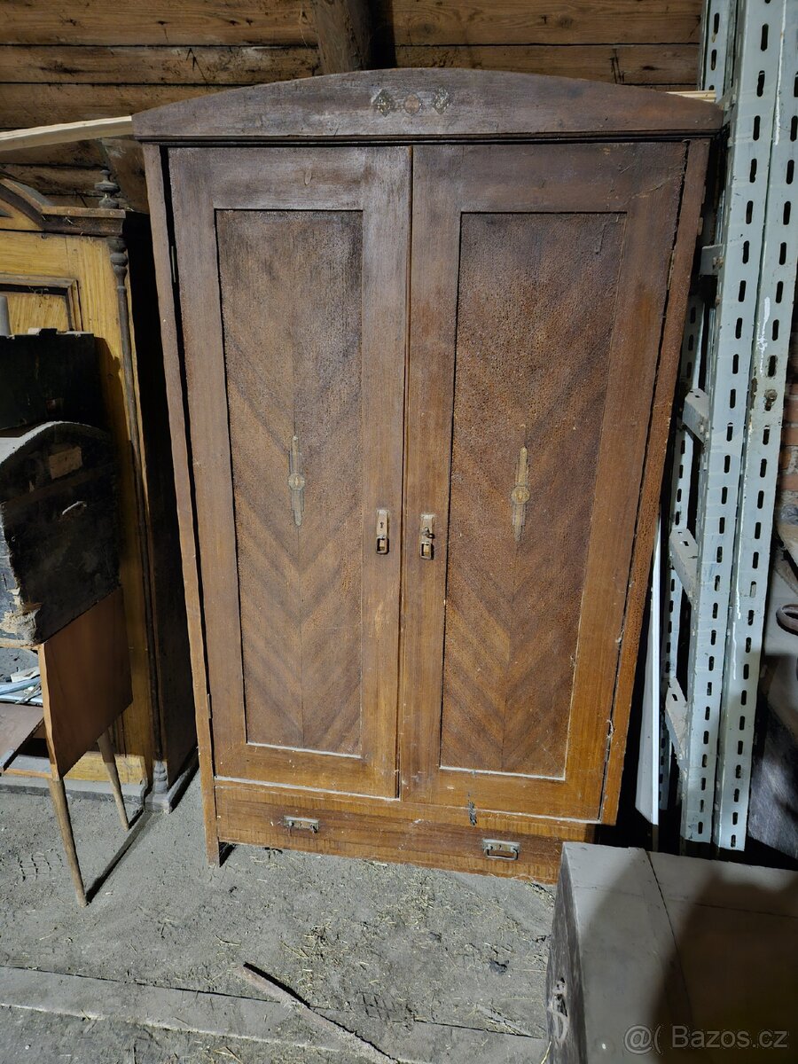 Stará skříň - 2