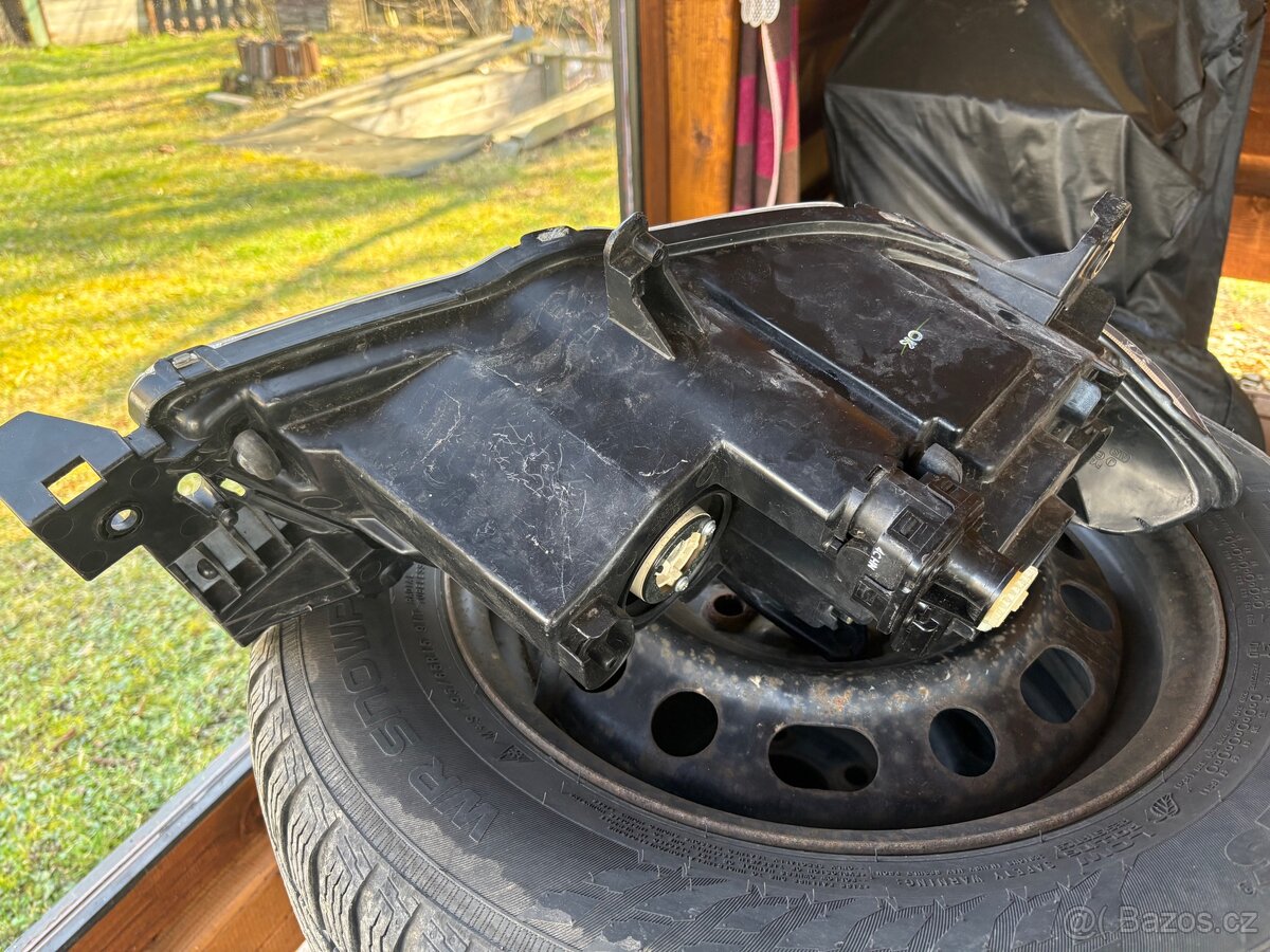 Mazda 3 BK světlo - 2