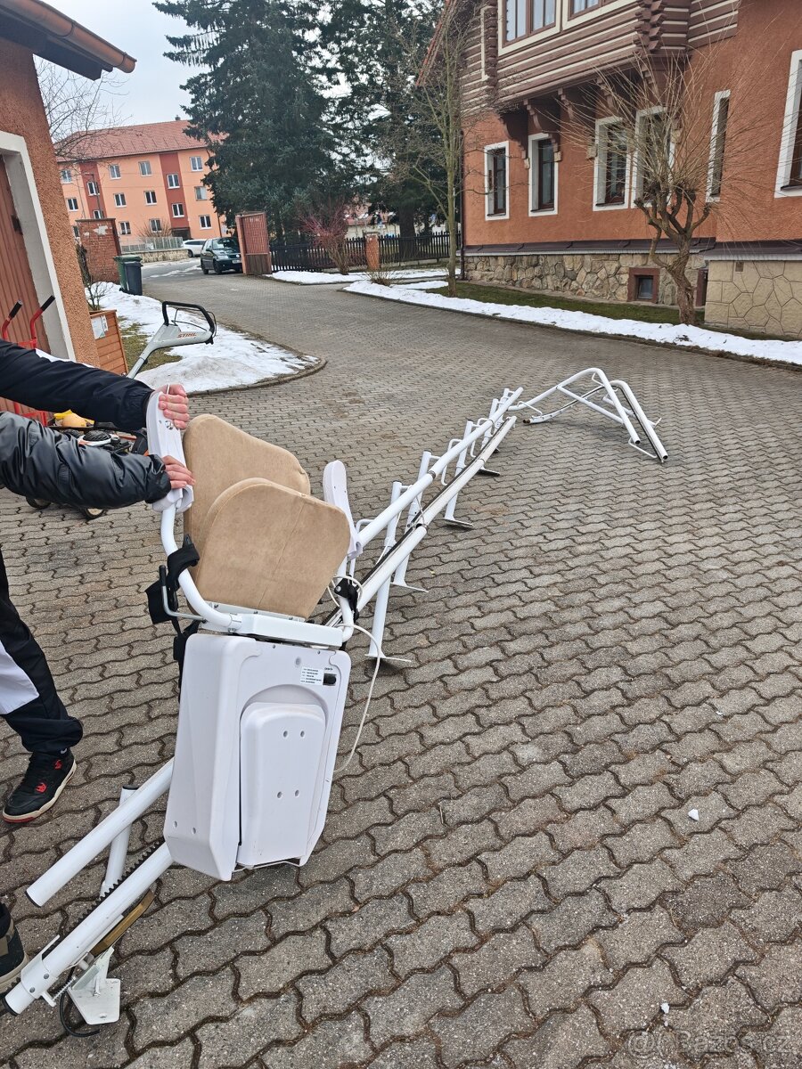 Schodišťová sedačka, schodišťový výtah - 2
