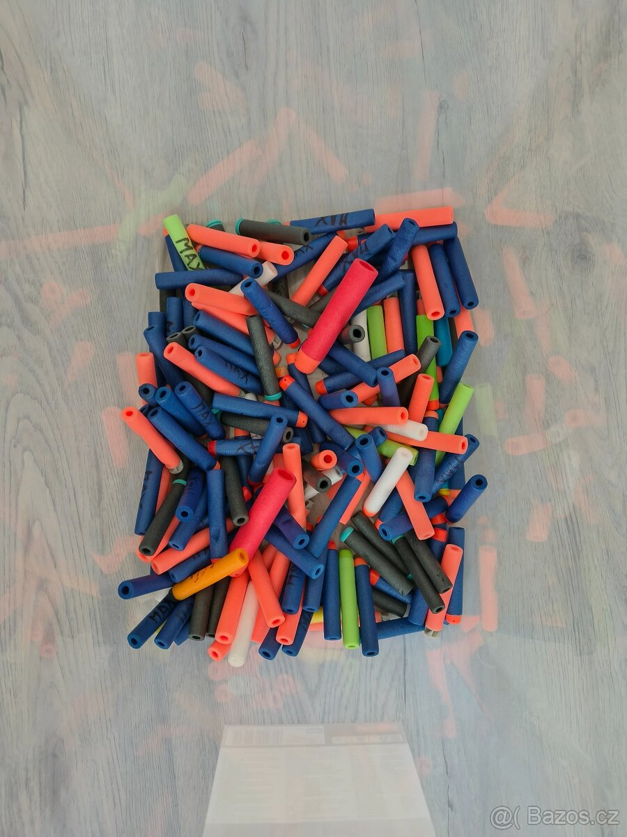 Různý náboje cca 70 ks, malá pistol a brýle - 2