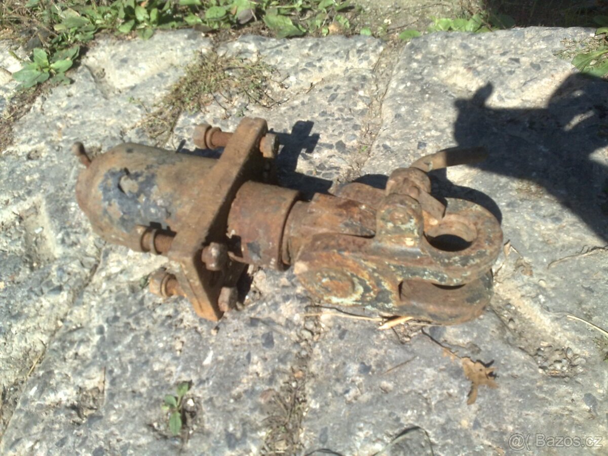 Závěs,tažné oko - 2