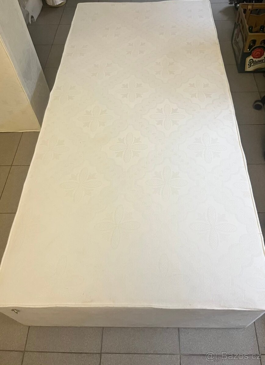 Manželská postel se šuplíky zdarma - 2