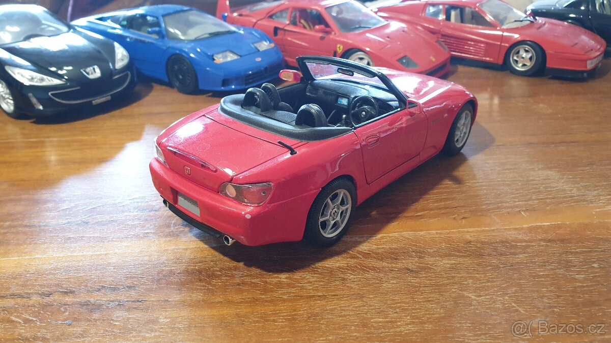 Prodám Honda S2000 1:18 - 2
