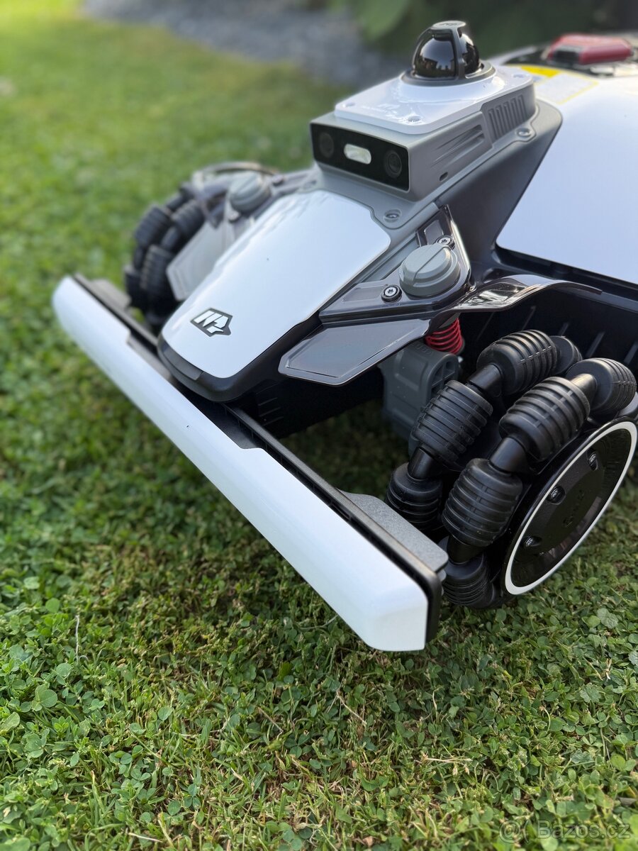 Mammotion LUBA Mini 2 1500m2 - 2