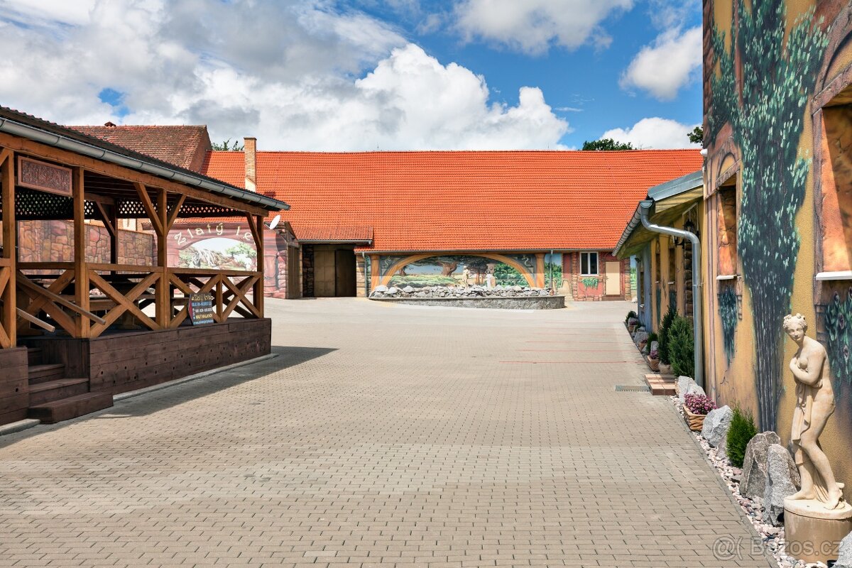 AKCE.SLEVA...PRODAM.BYT.5+1...157M2. - 2