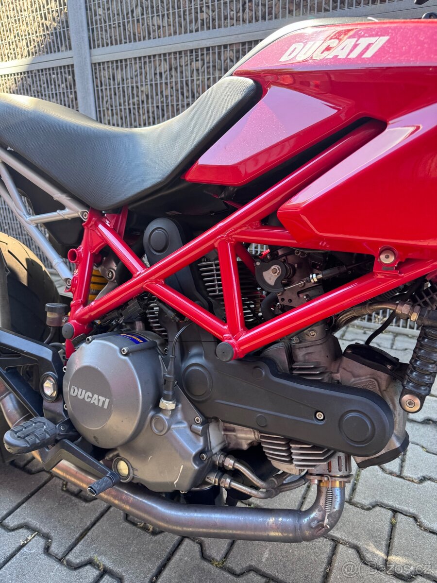 Ducati Hypermotard 796 - 2