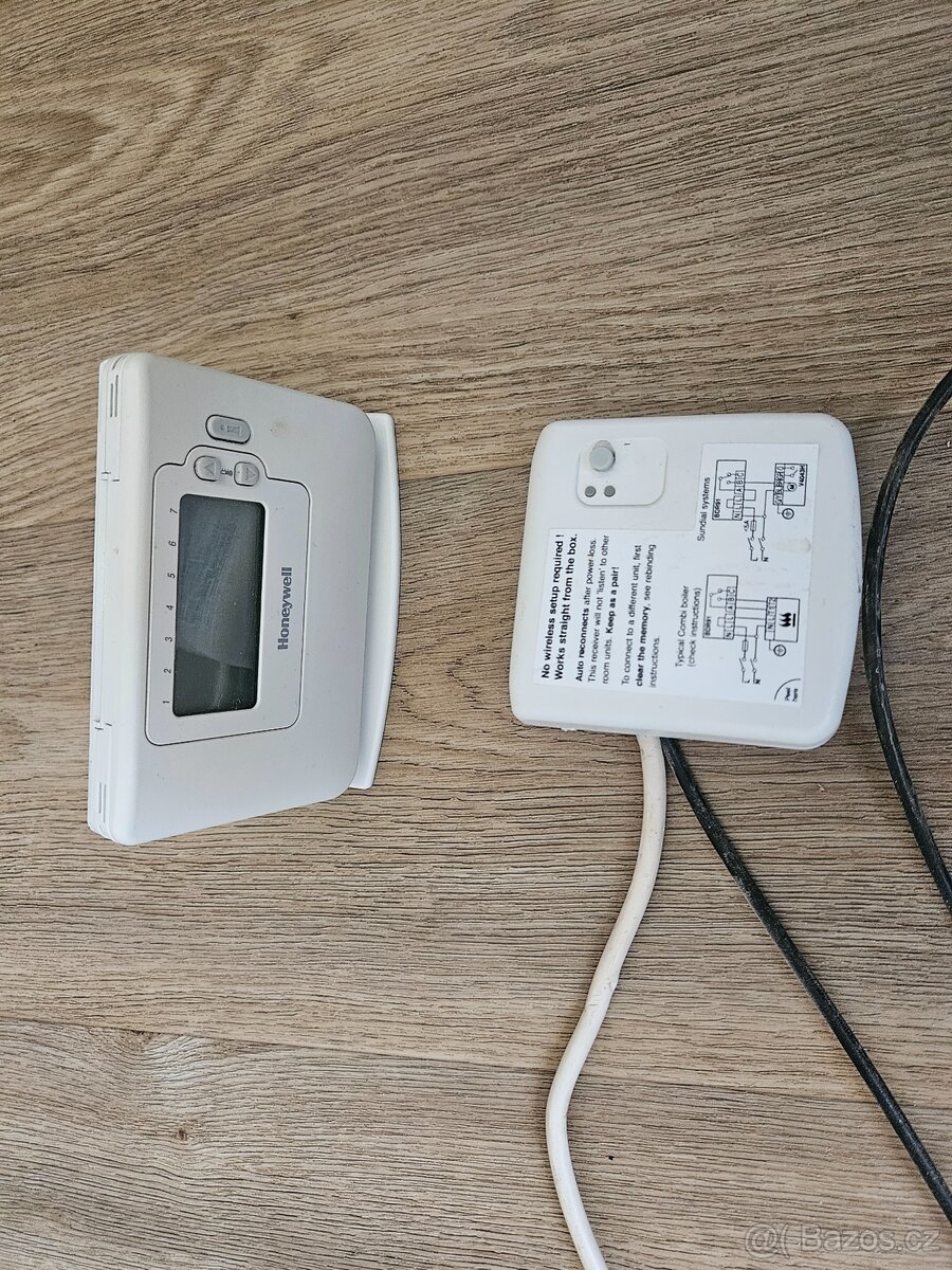 Prodám termostat HONEYWELL CM727 - 2