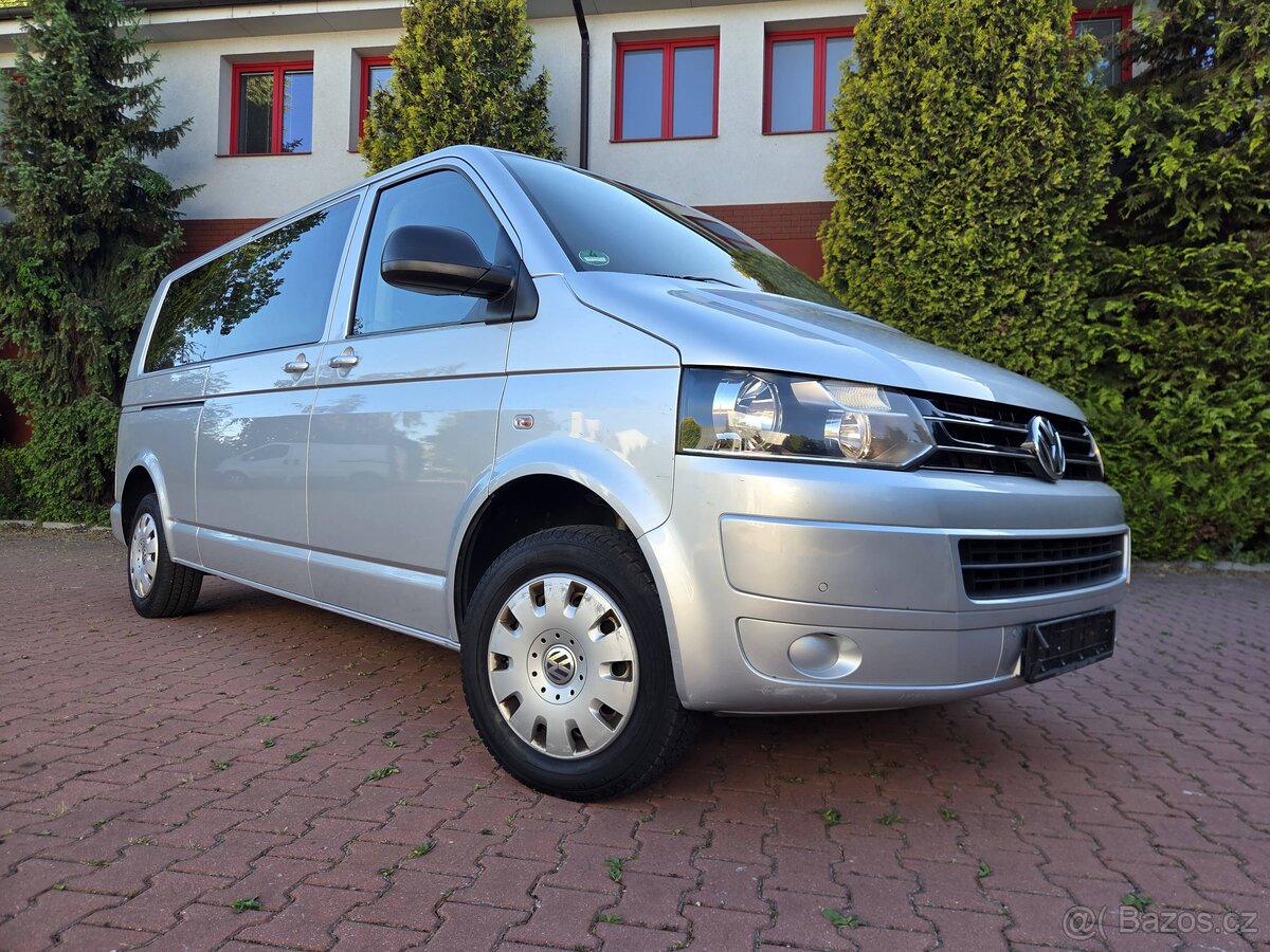 VW Caravelle T5 2.0TDI LONG,9.míst,2011,tažné. - 2