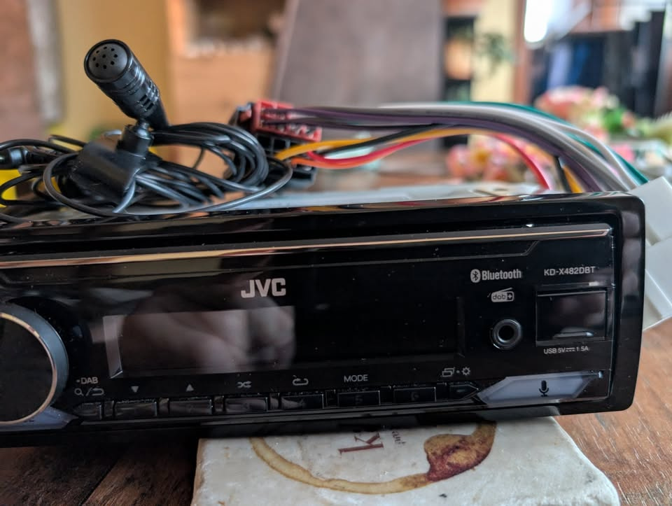 JVC KD-X482DBT - 2
