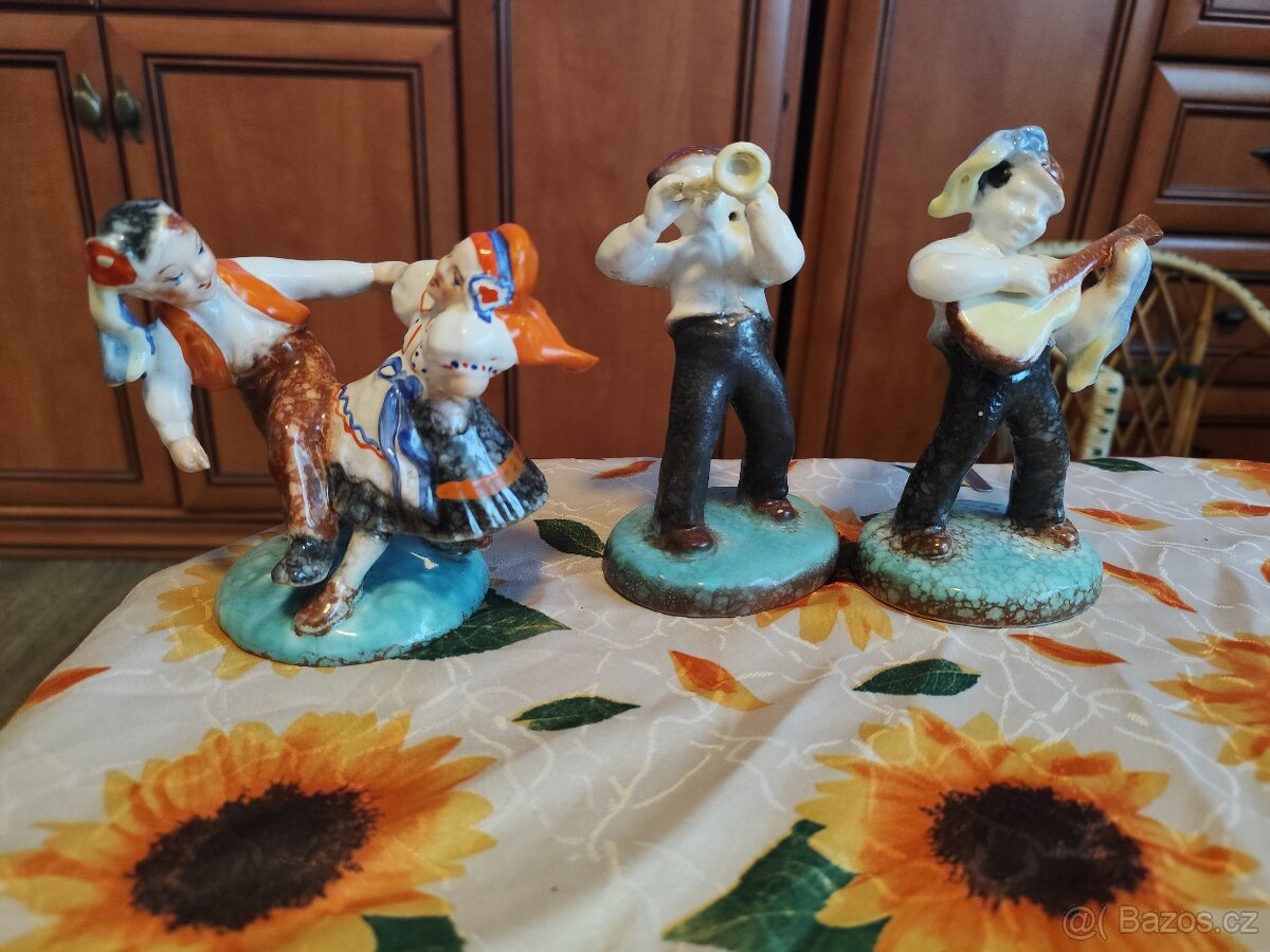 Staré došky Ditmar Urnách. - 2