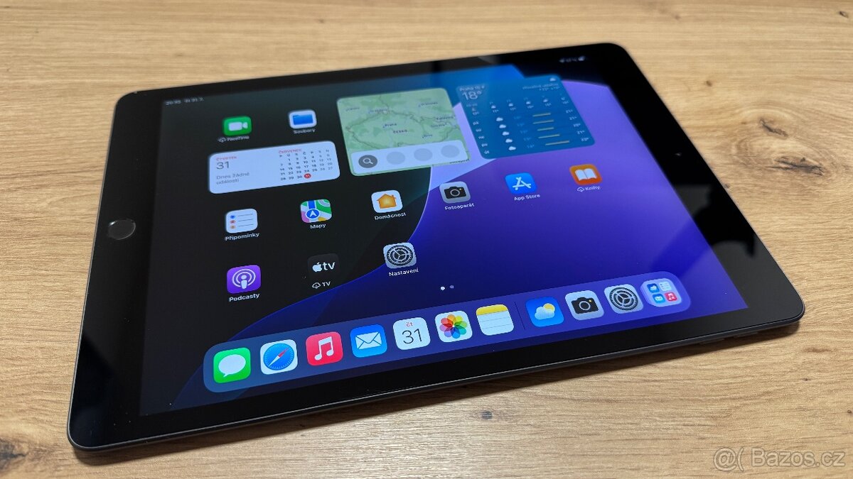 Apple iPad 7 128GB, příslušenství, 3400Kč - 2