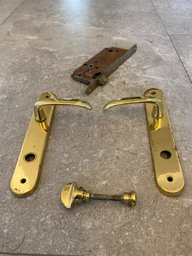 Záchodové dveřní kování - 2