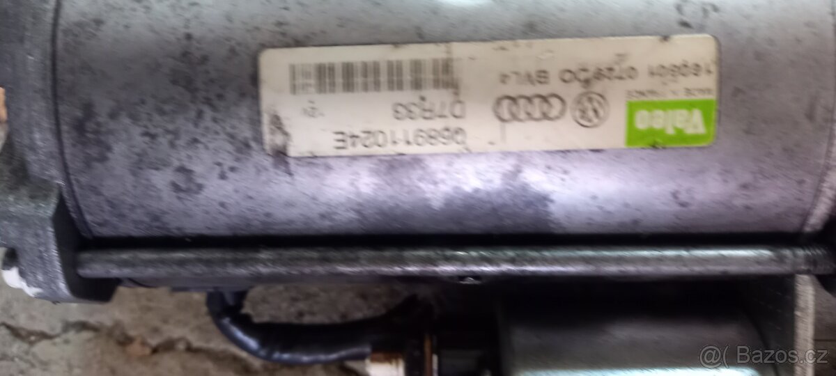 Prodám startér 068911024E valeo - 2