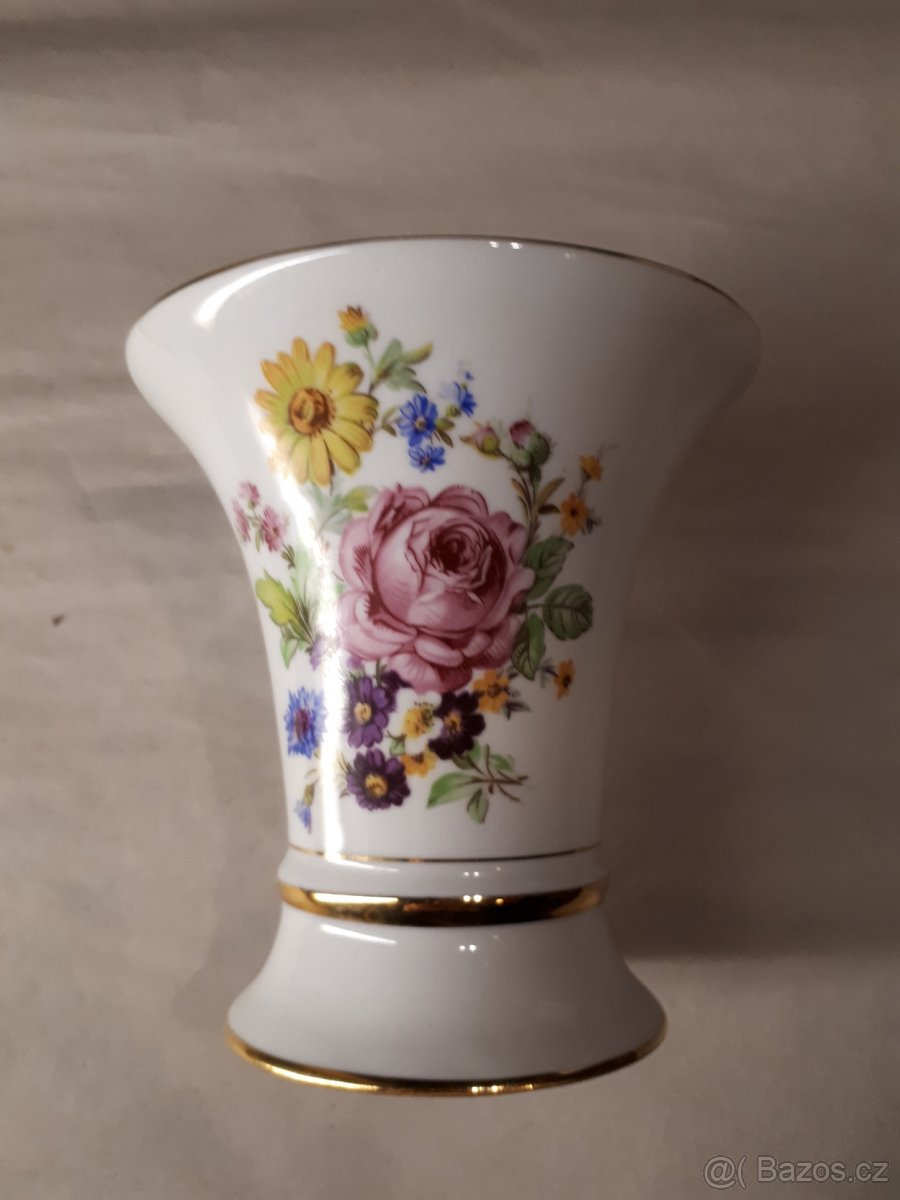 Vazicka (royal Dux ) - 2