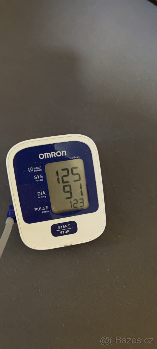 Tlakoměr Omron M2 Basic - 2