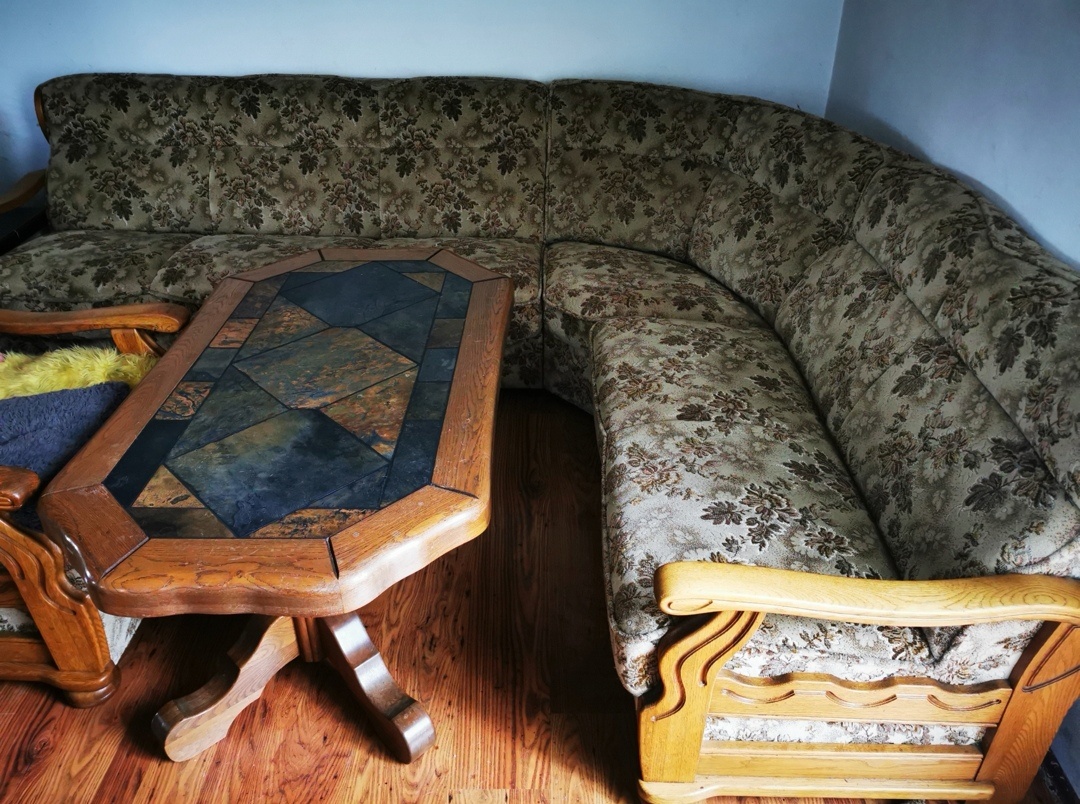 Rustikální rohový gauč a křeslo - 2