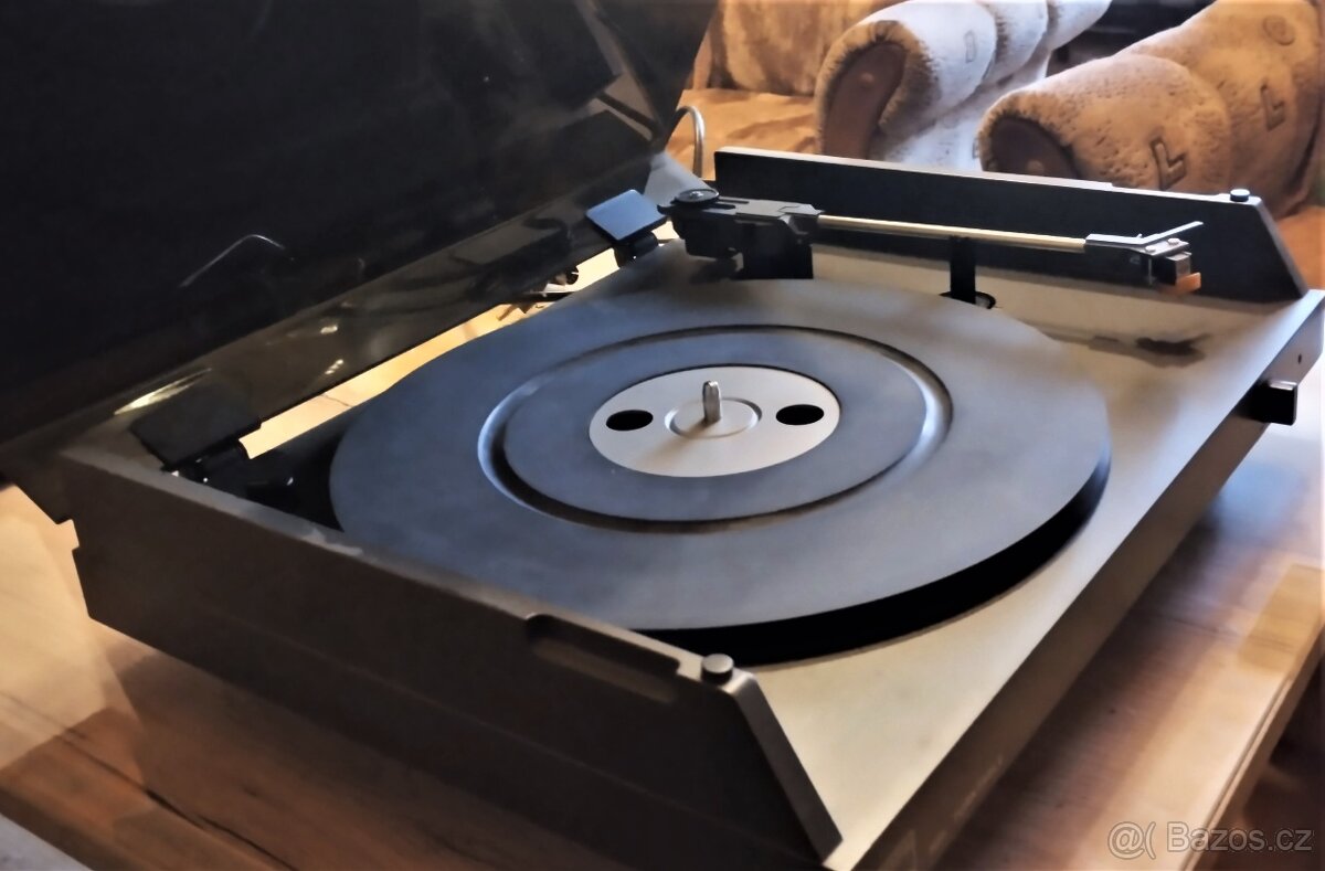 Gramofon Tesla NC 470 - 2