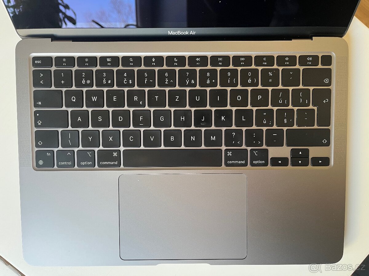 MacBook Air 13'' - M1 / 8 GB RAM / 256 GB - 2