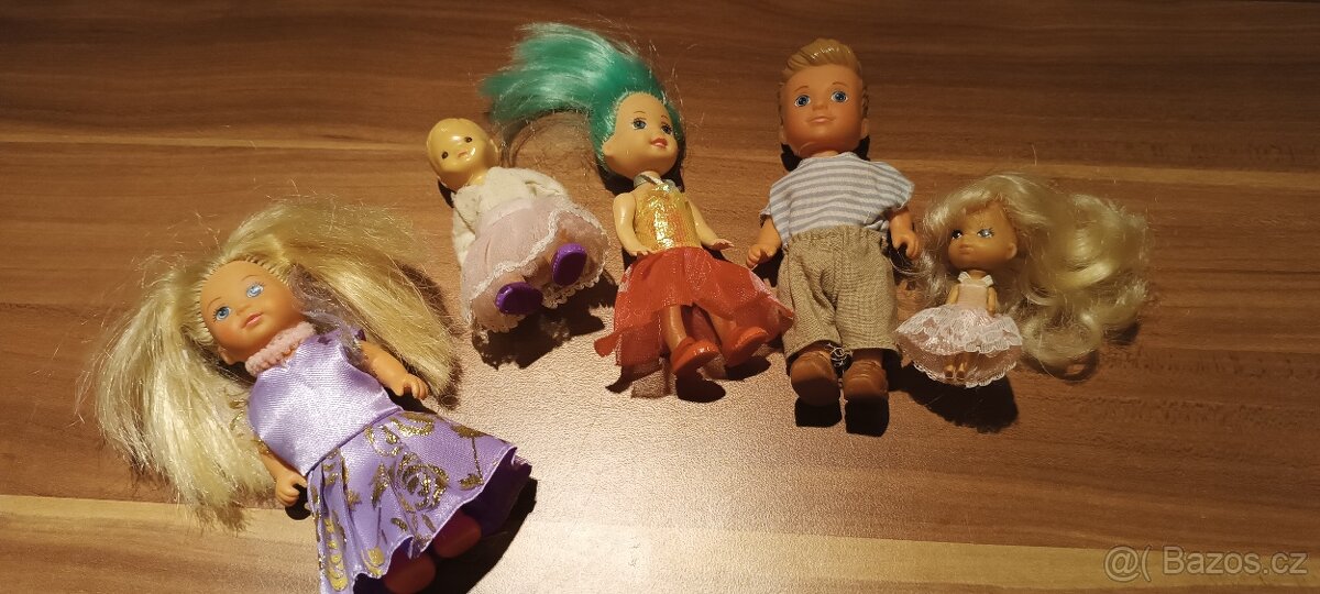 Malé panenky s oblečky - 2