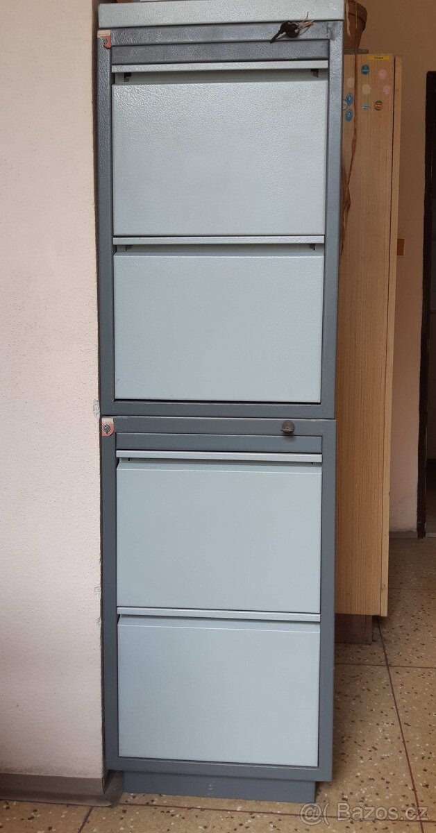 dřevěná skříň, kartotéka - 2