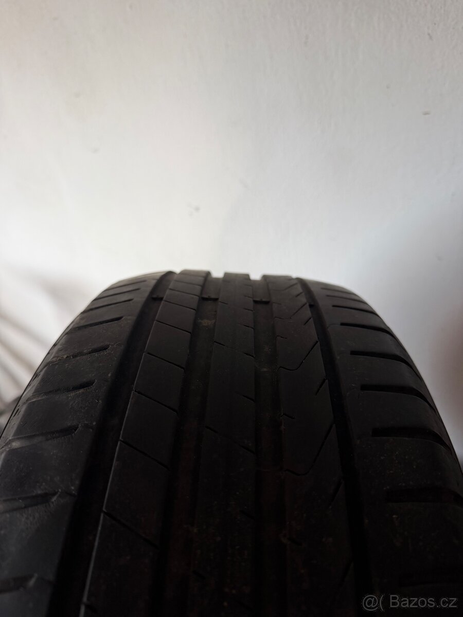 Sada letních pneu 215/55 R17 - 2