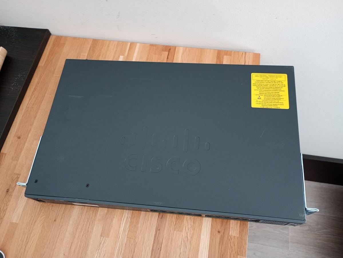 síťový switch Cisco Catalyst 2960-X - 2
