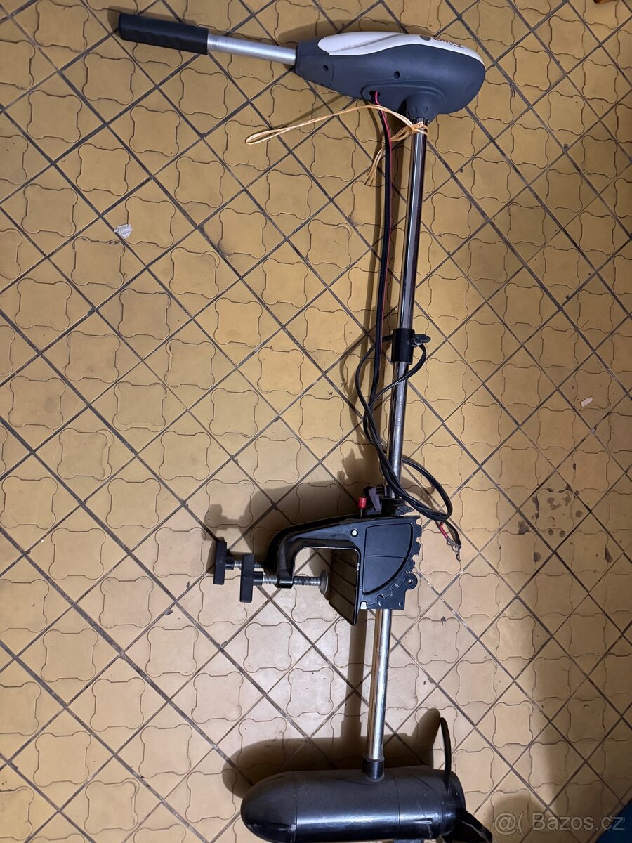 Prodám elektrický motor na loď - 2