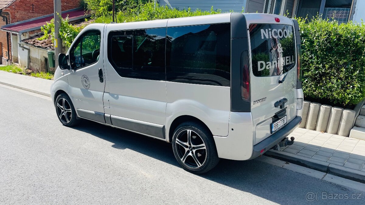 Renault Trafic - 2