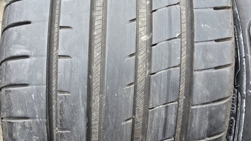 Letní pneu 225/35/18 Good Year - 2