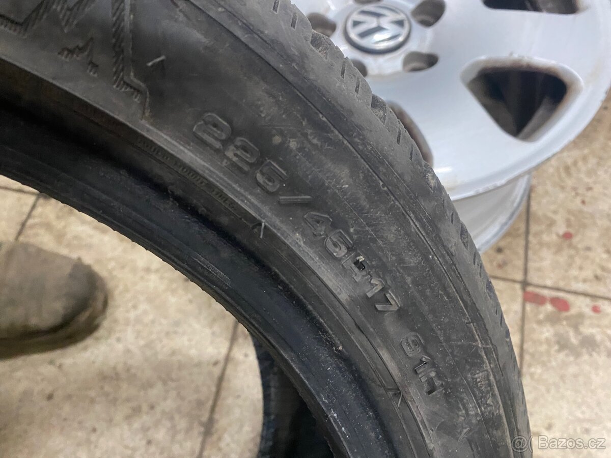 Zimní pneu 225/45 r17 - 2