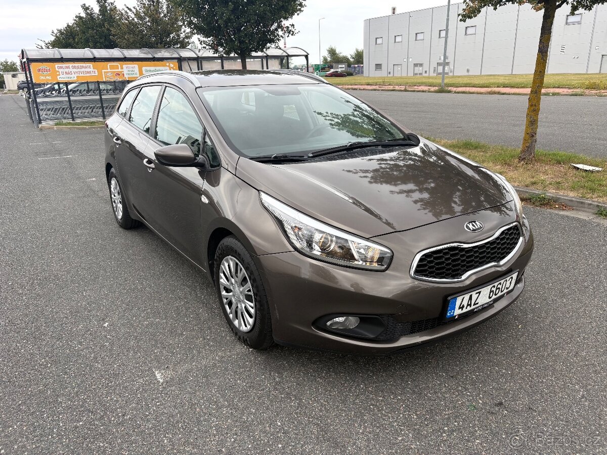 Kia Ceed 1,6GDi 99 kw kombi - 2