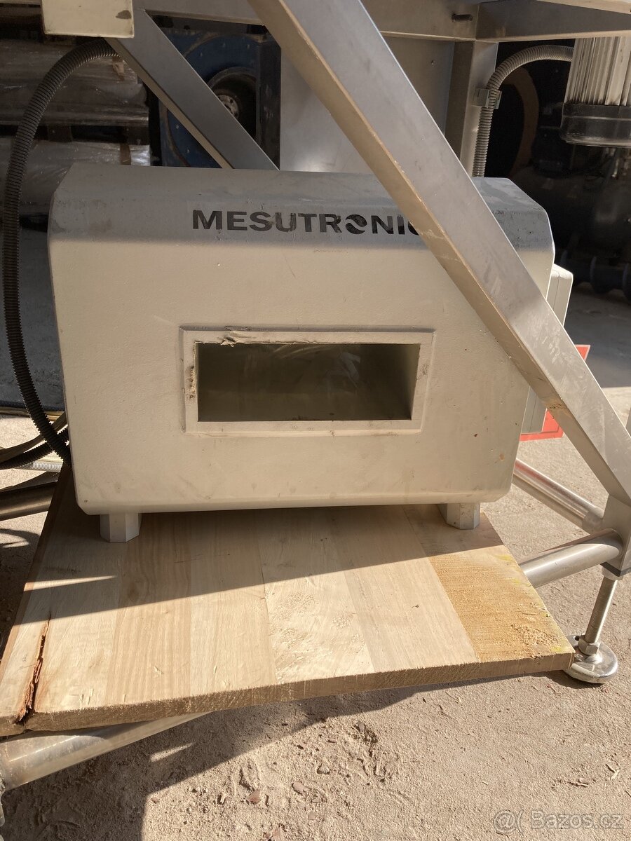 Magnetický detektor kovů v materiálech MESUTRONIC - levně - 2