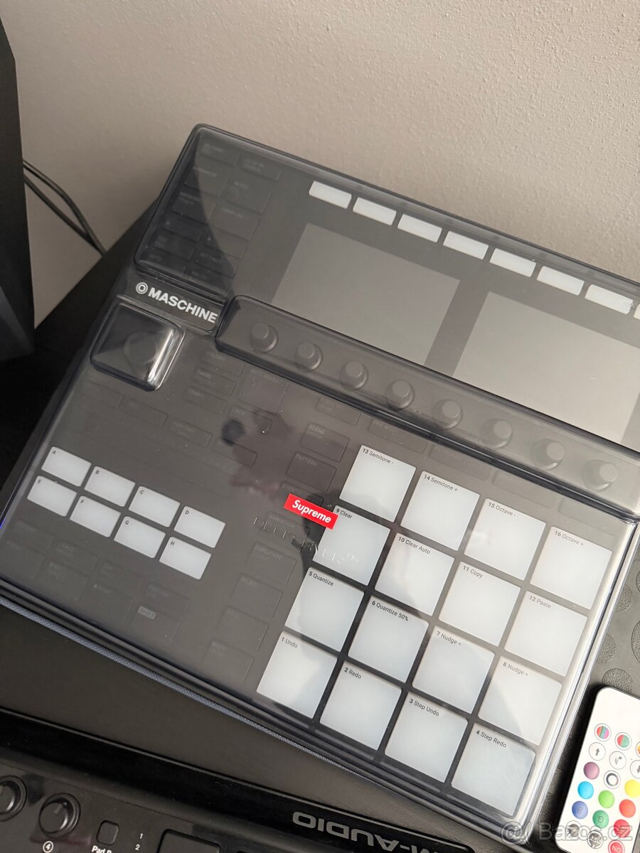 Native Instruments Maschine MK3 Groovebox - 2