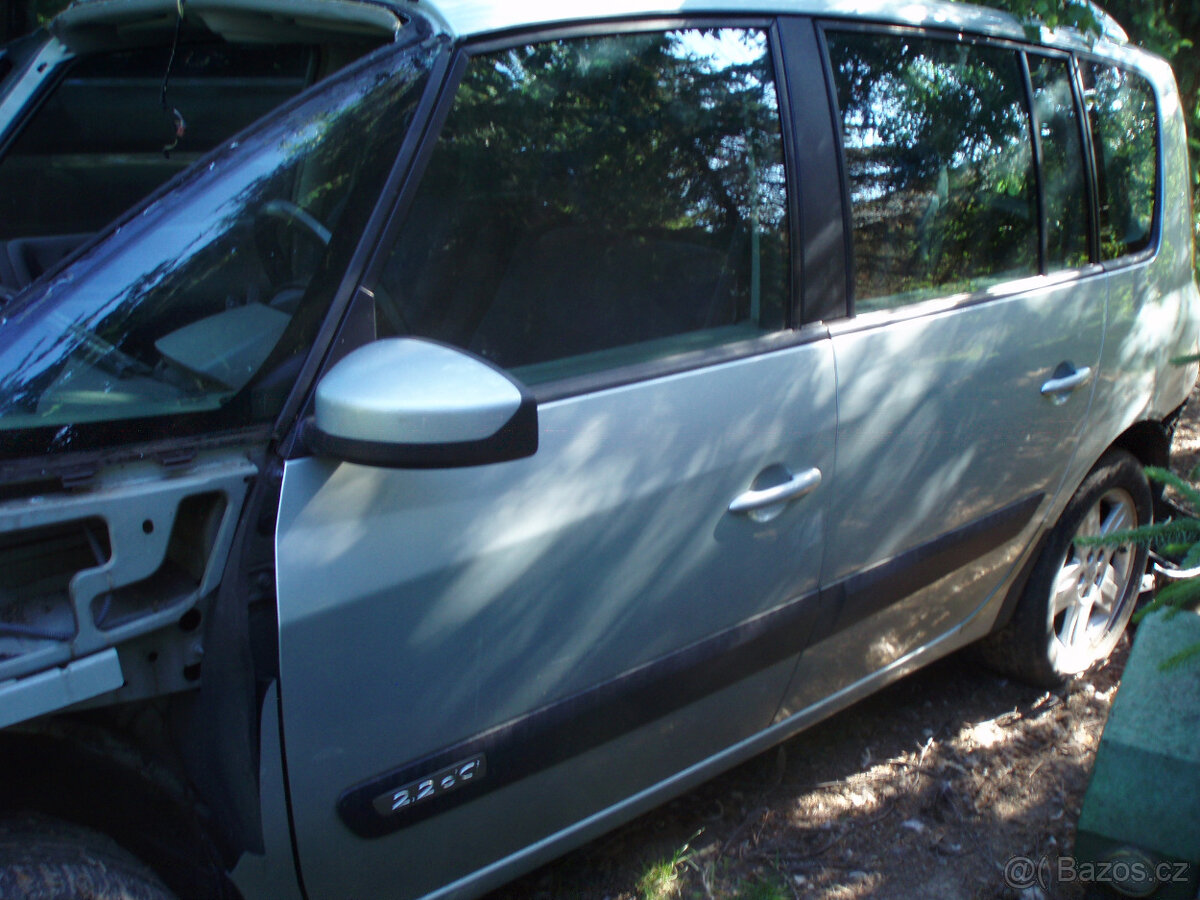 Renault Espace IV rv 2004 2,2 DCi,110kw - 2