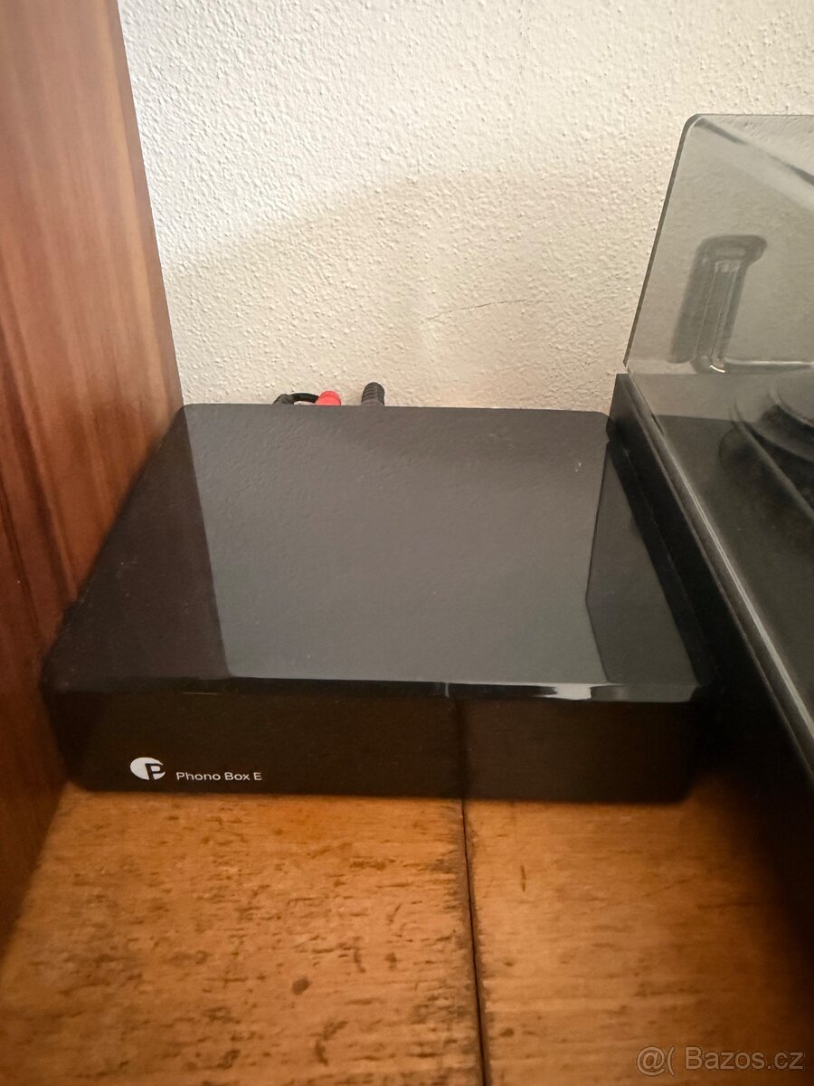 Gramofon Pro-Ject Primary E - 2