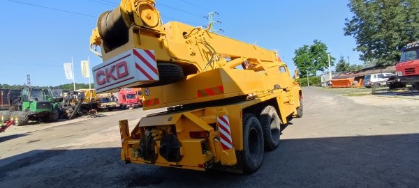 AD 20 autojeřáb TATRA - velice pěkný udržovaný - 2