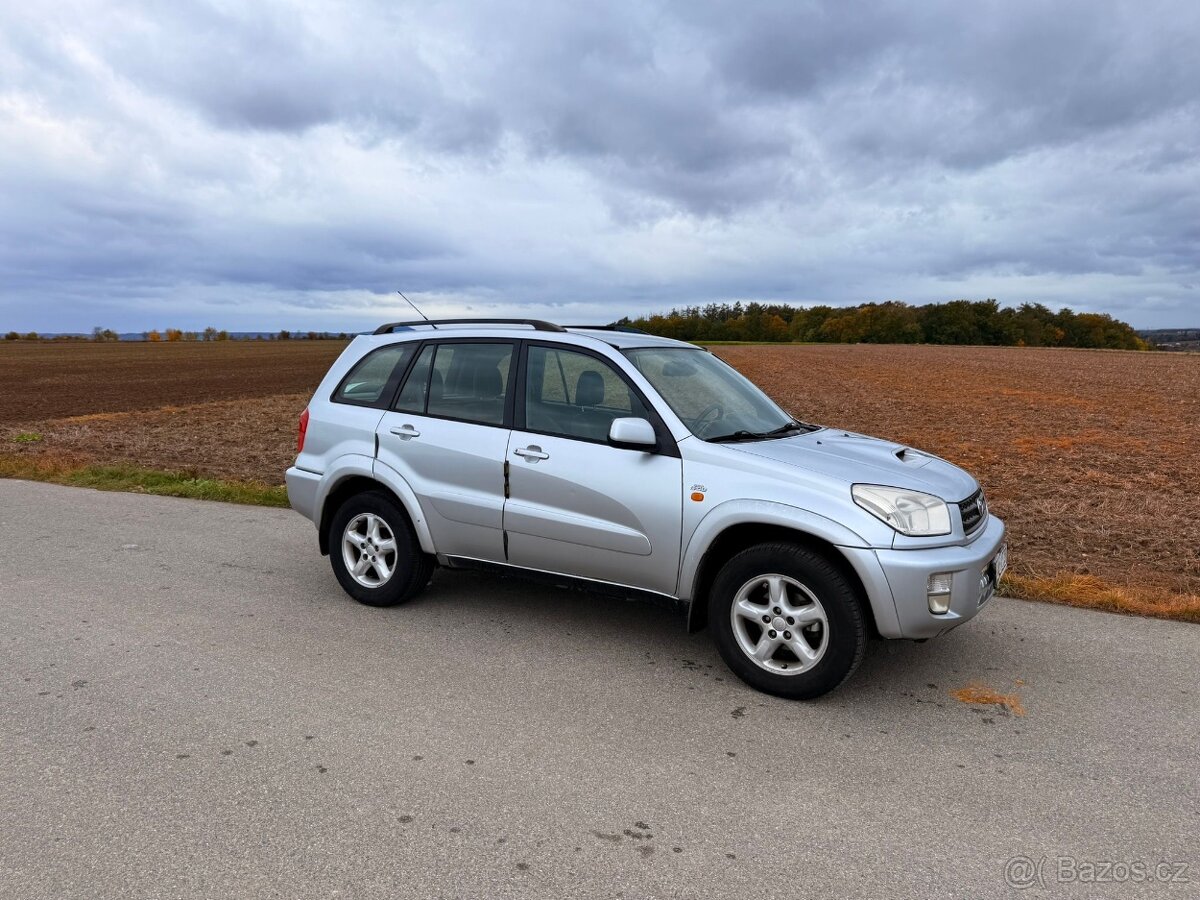 TOYOTA Rav4 2.0 D4D 4x4 - 2