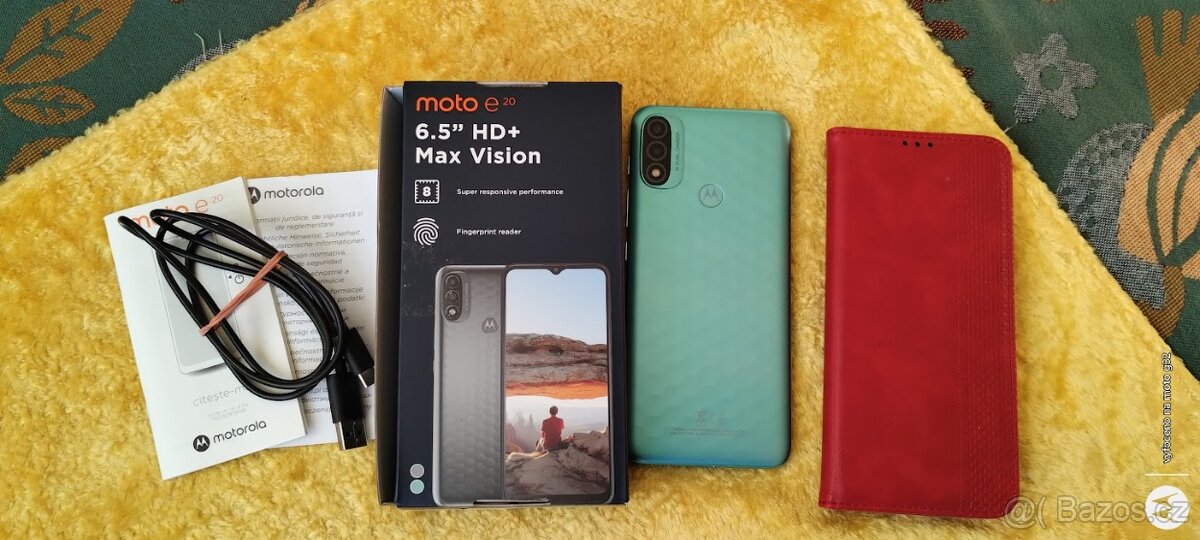 Prodám mobil Motorola - 2