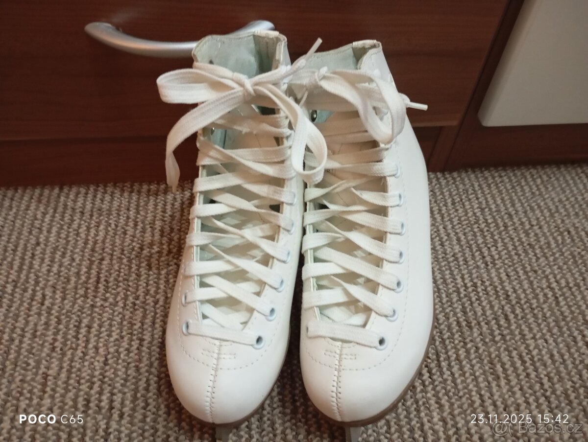 Dívčí lední brusle Botas Juliet velikost 33 stélka 21,5 cm - 2