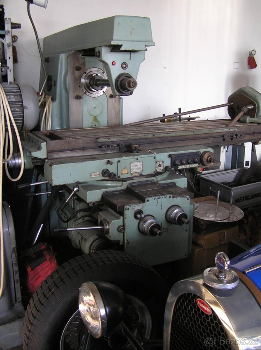 Univerzální frézka Stanko 6P83 - 2