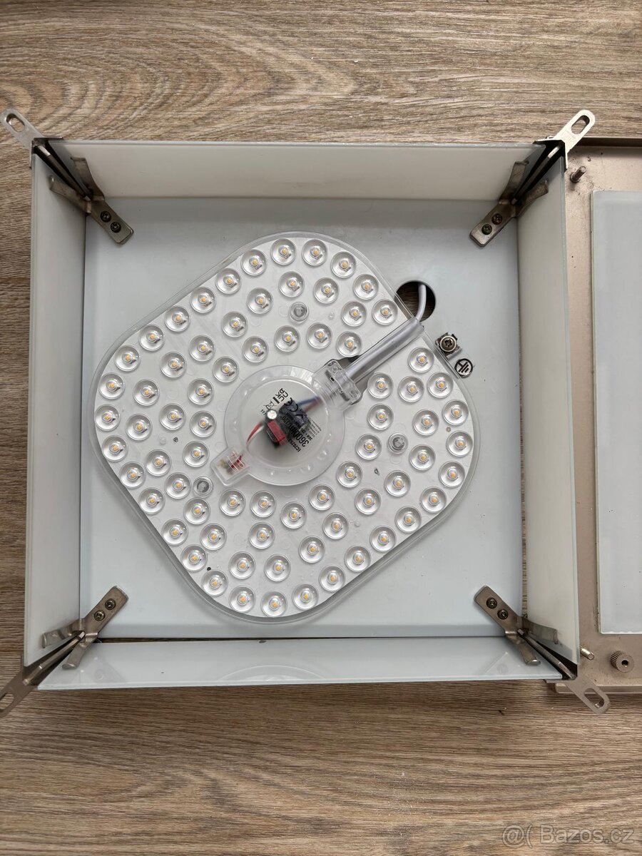 Svítidla EGLO kvalitní kov + sklo více kusů - 2