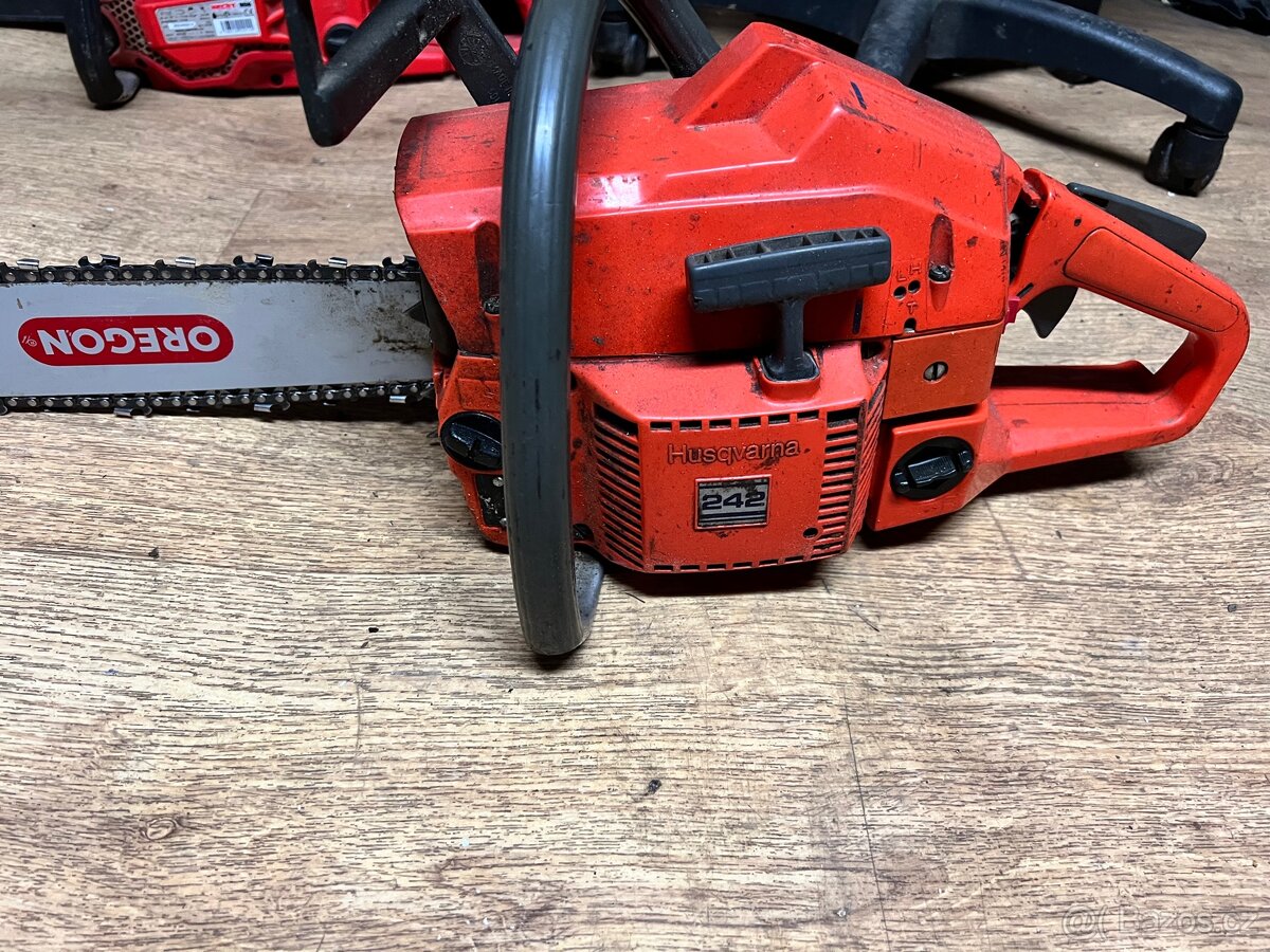Motorová pila Husqwarna 242 - 2