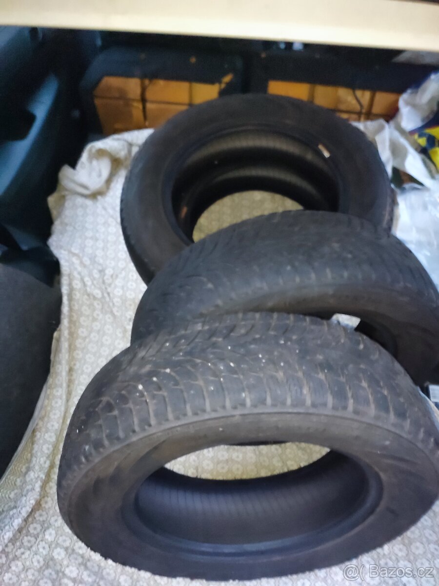 Zimni Nokian 165/70 R14 - 2